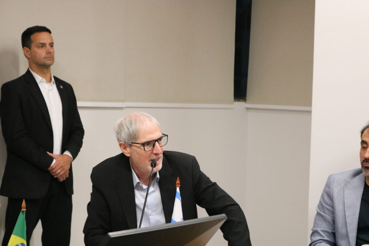 Cônsul-geral de Israel participa de encontro na Acic para fortalecer parcerias regionais