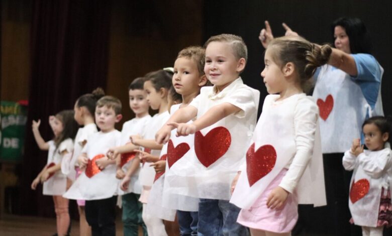 Festa da Família reúne comunidade no Palazzo Delle Acque em noite de celebração e integração 1 Festa da Família reúne comunidade no Palazzo Delle Acque em noite de celebração e integração
