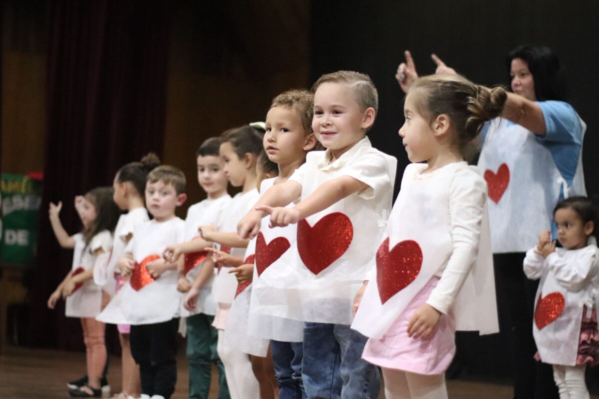 Festa da Família reúne comunidade no Palazzo Delle Acque em noite de celebração e integração 1 Festa da Família reúne comunidade no Palazzo Delle Acque em noite de celebração e integração