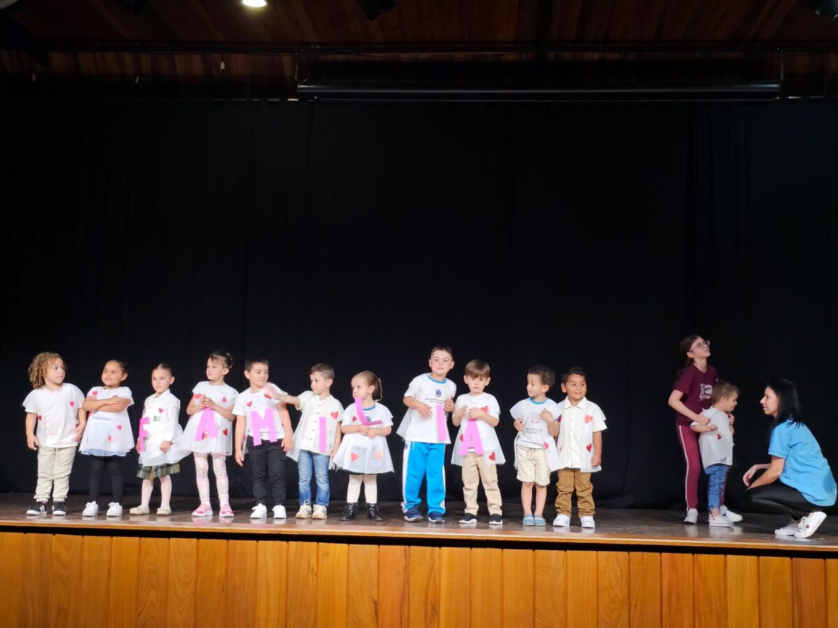 Festa da Família reúne comunidade no Palazzo Delle Acque em noite de celebração e integração 7 Festa da Família reúne comunidade no Palazzo Delle Acque em noite de celebração e integração