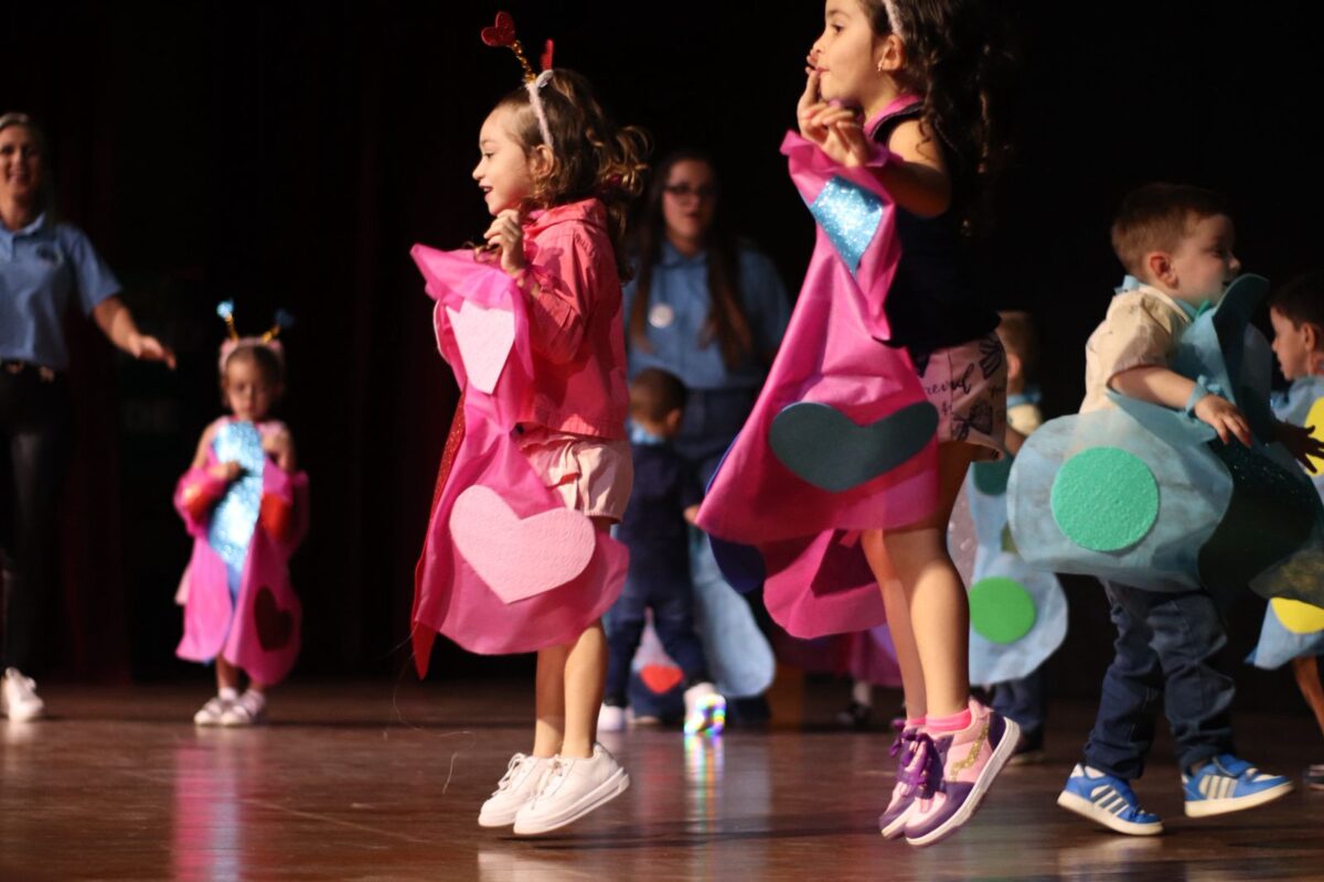 Festa da Família reúne comunidade no Palazzo Delle Acque em noite de celebração e integração 5 Festa da Família reúne comunidade no Palazzo Delle Acque em noite de celebração e integração