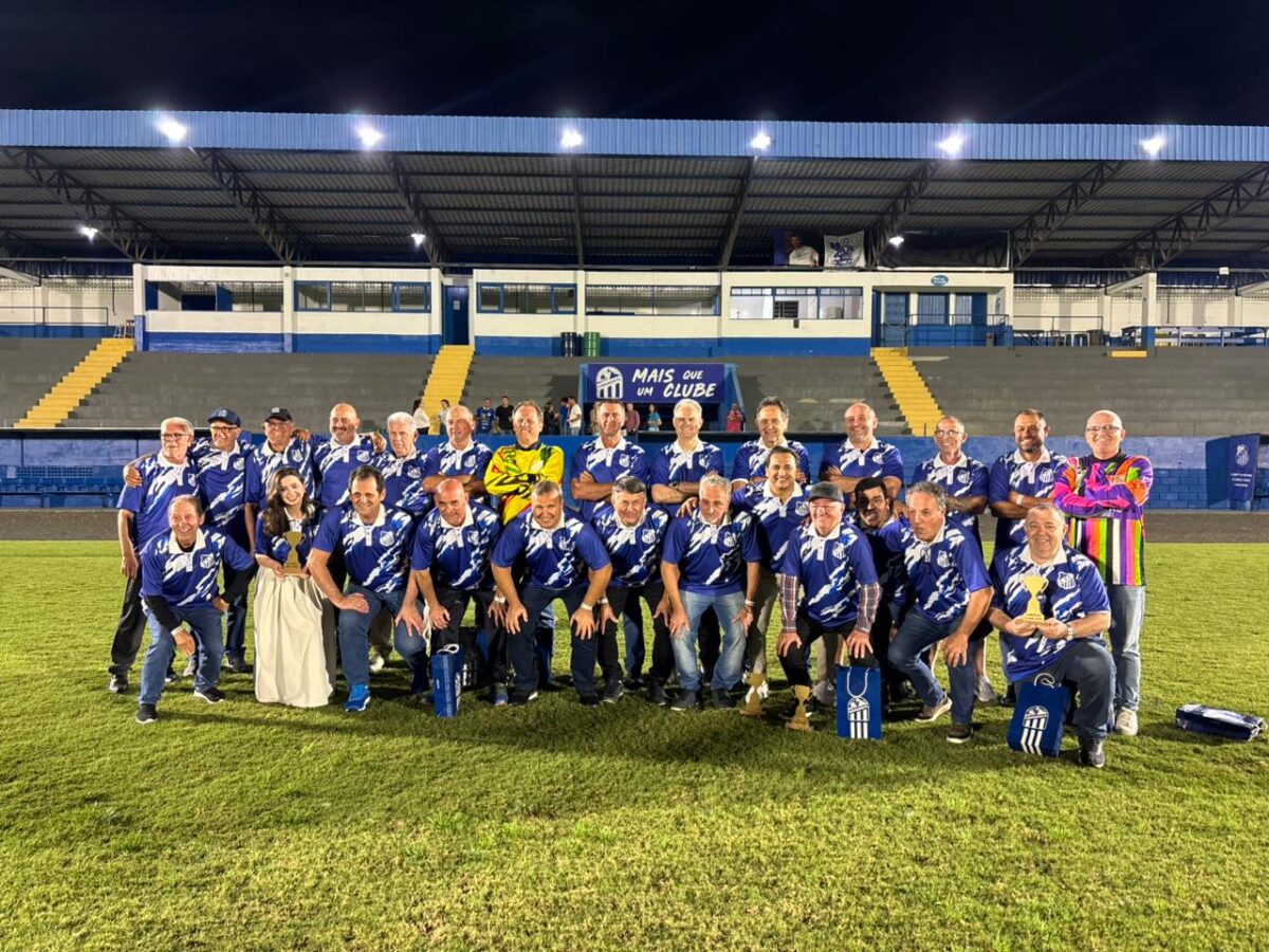 Caravaggio homenageia campeões do Regional da Larm de 1995