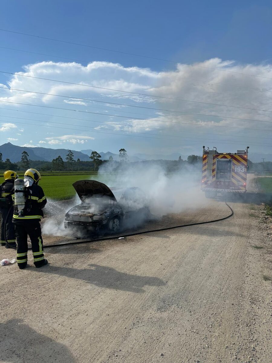 Dois atendimentos mobilizam Bombeiros em Nova Veneza neste domingo 2 Dois atendimentos mobilizam Bombeiros em Nova Veneza neste domingo
