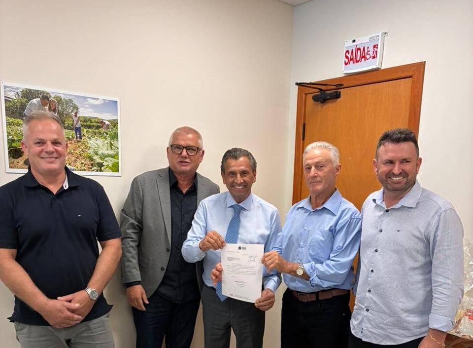 Viagem a Florianópolis garante recursos para pavimentação da Linha Minerva