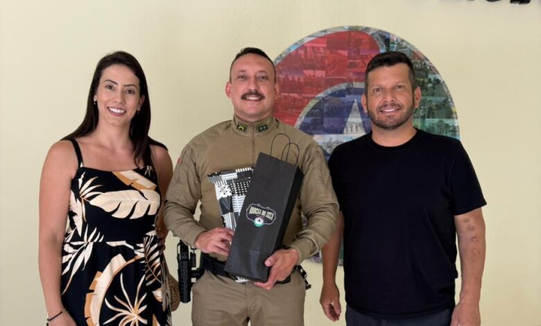 Policial militar de folga salva casal de Nova Veneza de afogamento em Laguna