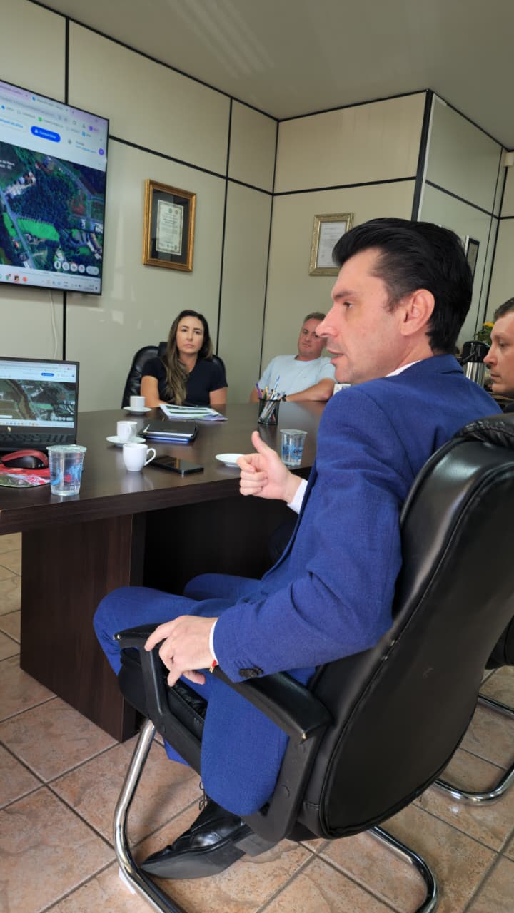 Em Nova Veneza, prefeita e delegado-geral da Polícia Civil tratam de nova delegacia 2 Em Nova Veneza, prefeita e delegado-geral da Polícia Civil tratam de nova delegacia