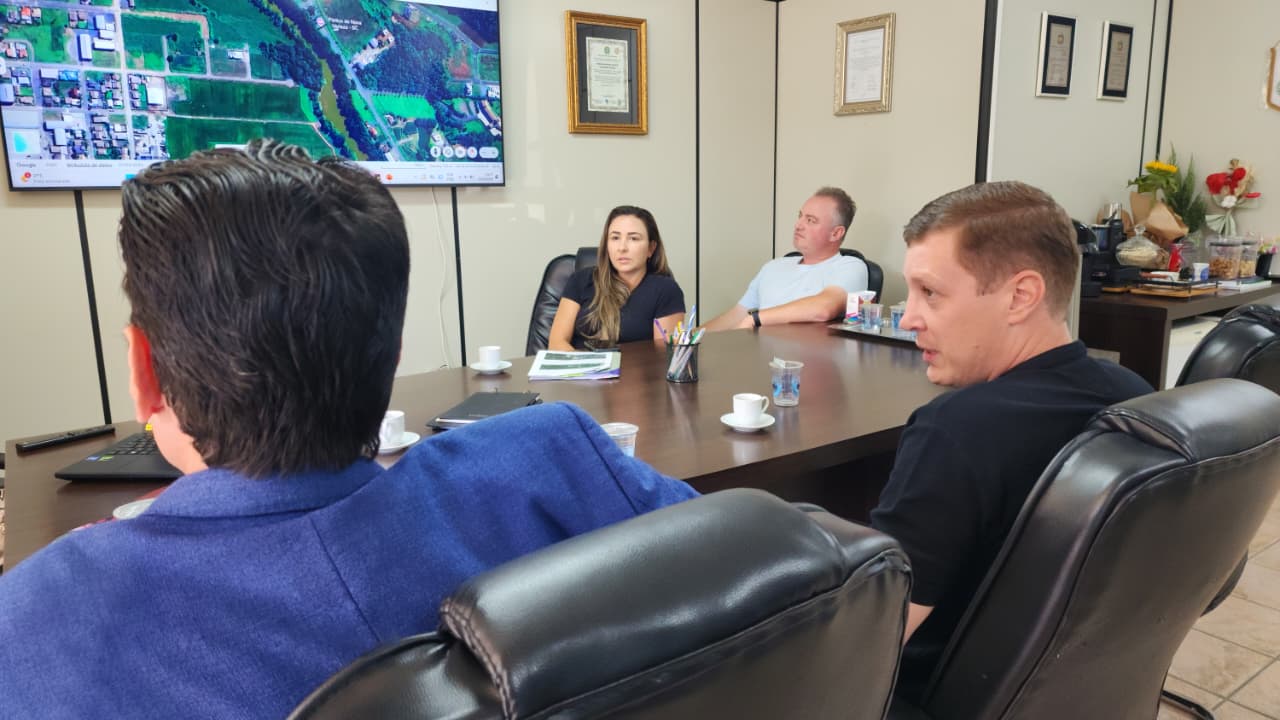 Em Nova Veneza, prefeita e delegado-geral da Polícia Civil tratam de nova delegacia 5 Em Nova Veneza, prefeita e delegado-geral da Polícia Civil tratam de nova delegacia