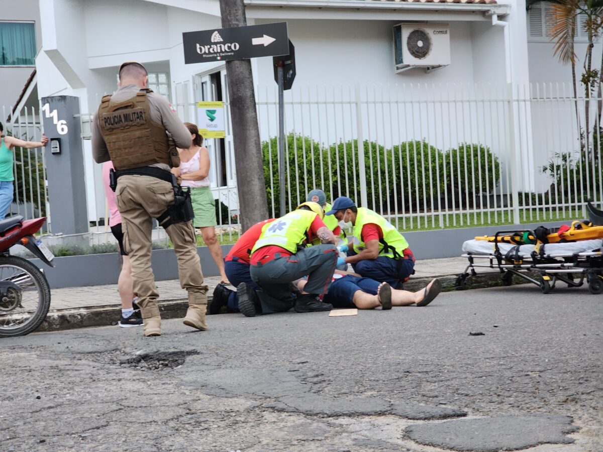 Motociclista fica ferido em acidente no bairro Bortoluzzi, em Nova Veneza