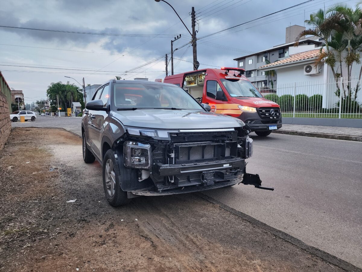 Motociclista fica ferido em acidente no bairro Bortoluzzi, em Nova Veneza