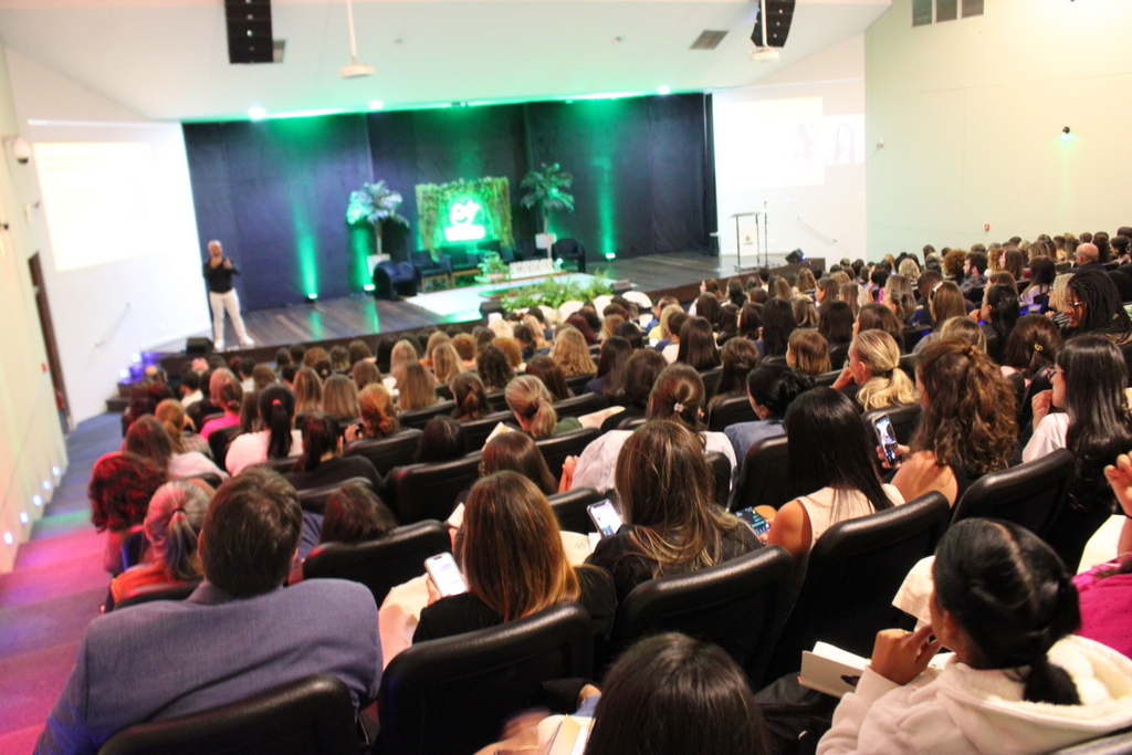 Simpósio da Unesc amplia debate sobre autismo ao longo da vida e destaca inclusão, autonomia e qualidade de vida