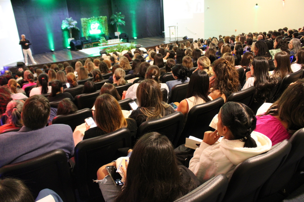 Simpósio da Unesc amplia debate sobre autismo ao longo da vida e destaca inclusão, autonomia e qualidade de vida