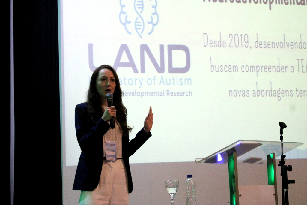 Simpósio da Unesc amplia debate sobre autismo ao longo da vida e destaca inclusão, autonomia e qualidade de vida