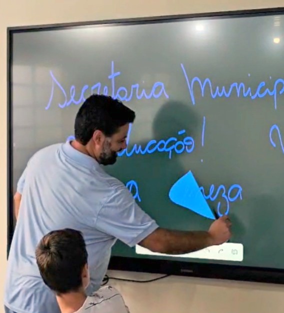 Nova Veneza instala lousas digitais e inova práticas de ensino nas salas de aula 2 Nova Veneza instala lousas digitais e inova práticas de ensino nas salas de aula