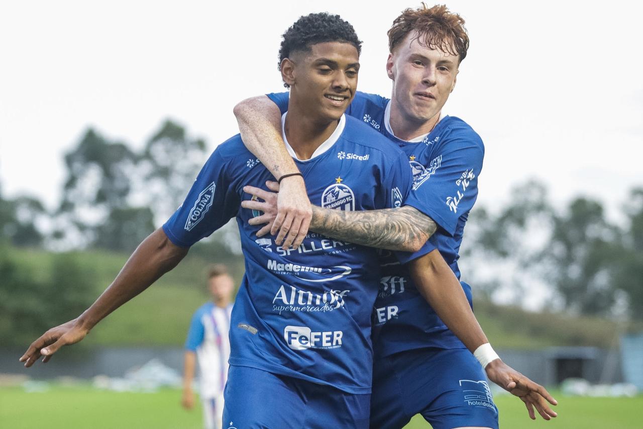 Caravaggio vence e garante vaga na semifinal do Catarinense Sub-21 7 Caravaggio vence e garante vaga na semifinal do Catarinense Sub-21