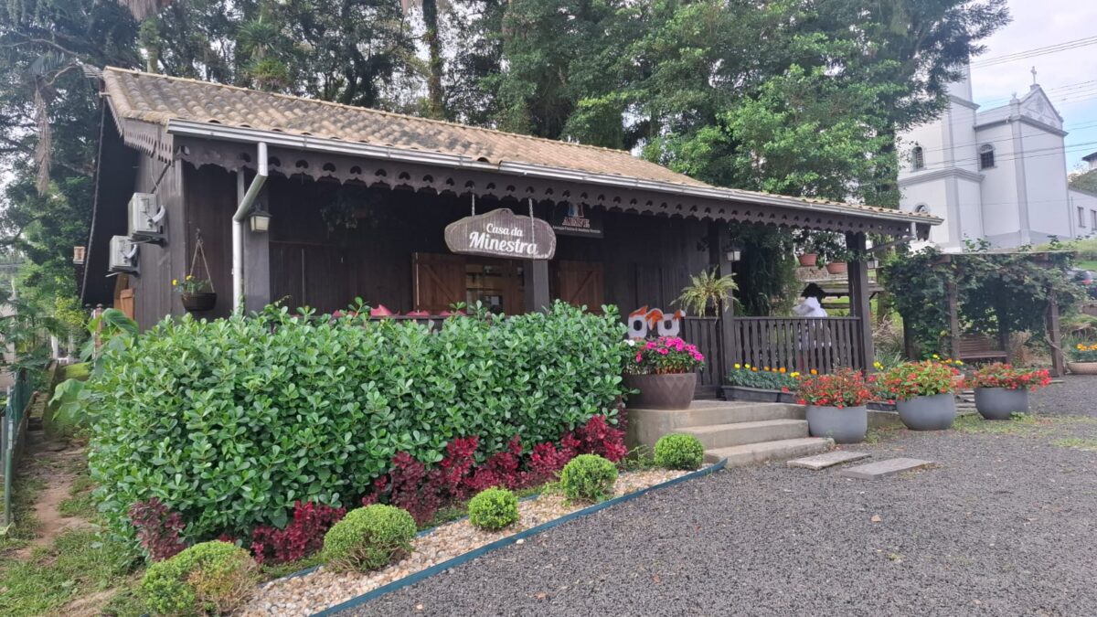 Crianças atendidas pelo Cras celebram Páscoa com programação especial em Nova Veneza