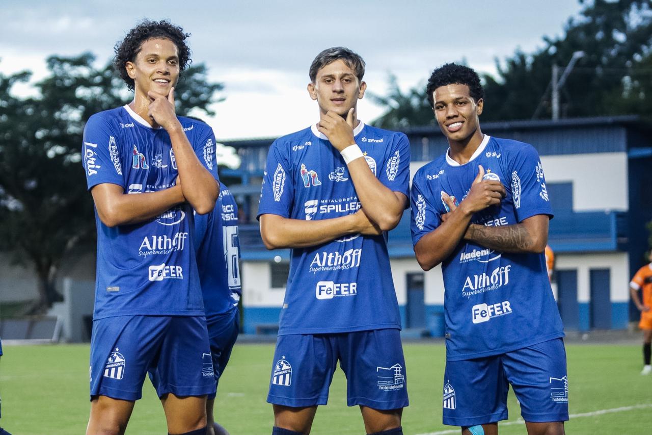 Caravaggio está na final do Catarinense Sub-21 7 Caravaggio está na final do Catarinense Sub-21