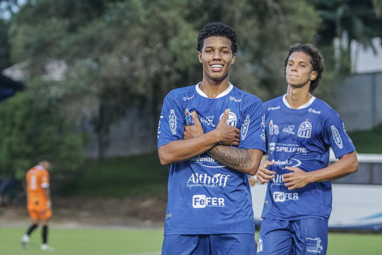 Caravaggio está na final do Catarinense Sub-21 6 Caravaggio está na final do Catarinense Sub-21