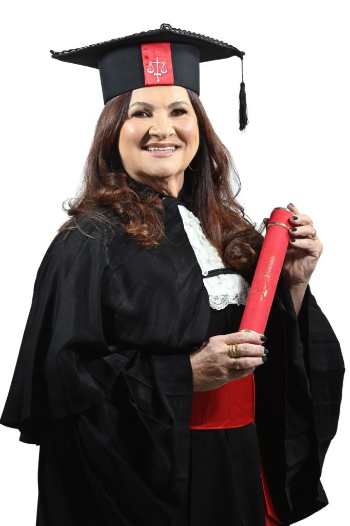 Aos 68 anos, nova advogada prova que nunca é tarde para recomeçar