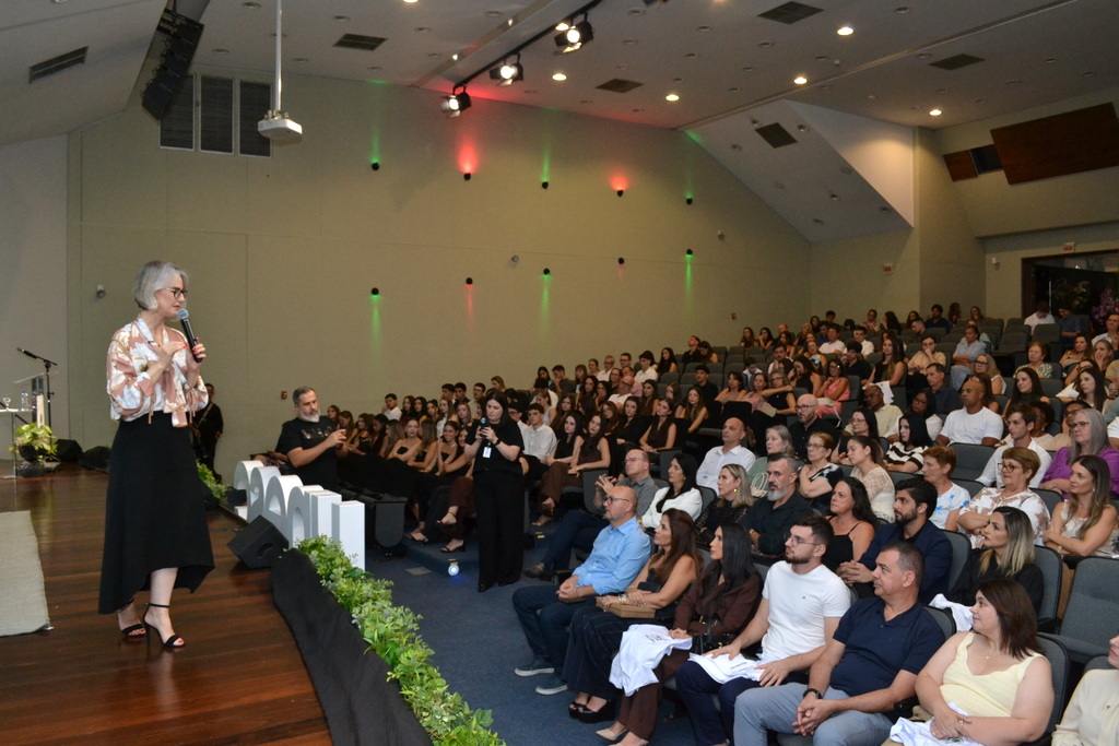 Primeiros passos na Medicina: emoção marca Cerimônia do Jaleco Branco na Unesc