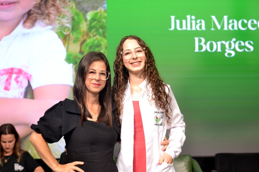 Primeiros passos na Medicina: emoção marca Cerimônia do Jaleco Branco na Unesc