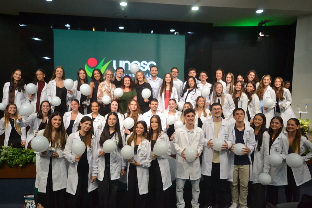 Primeiros passos na Medicina: emoção marca Cerimônia do Jaleco Branco na Unesc