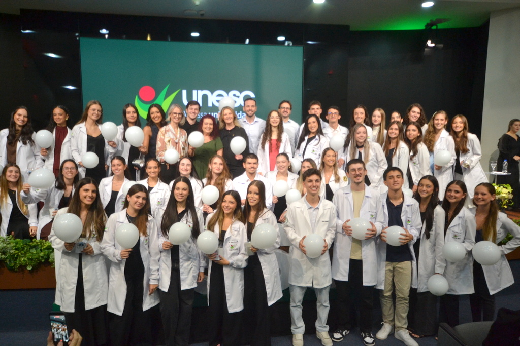 Primeiros passos na Medicina: emoção marca Cerimônia do Jaleco Branco na Unesc
