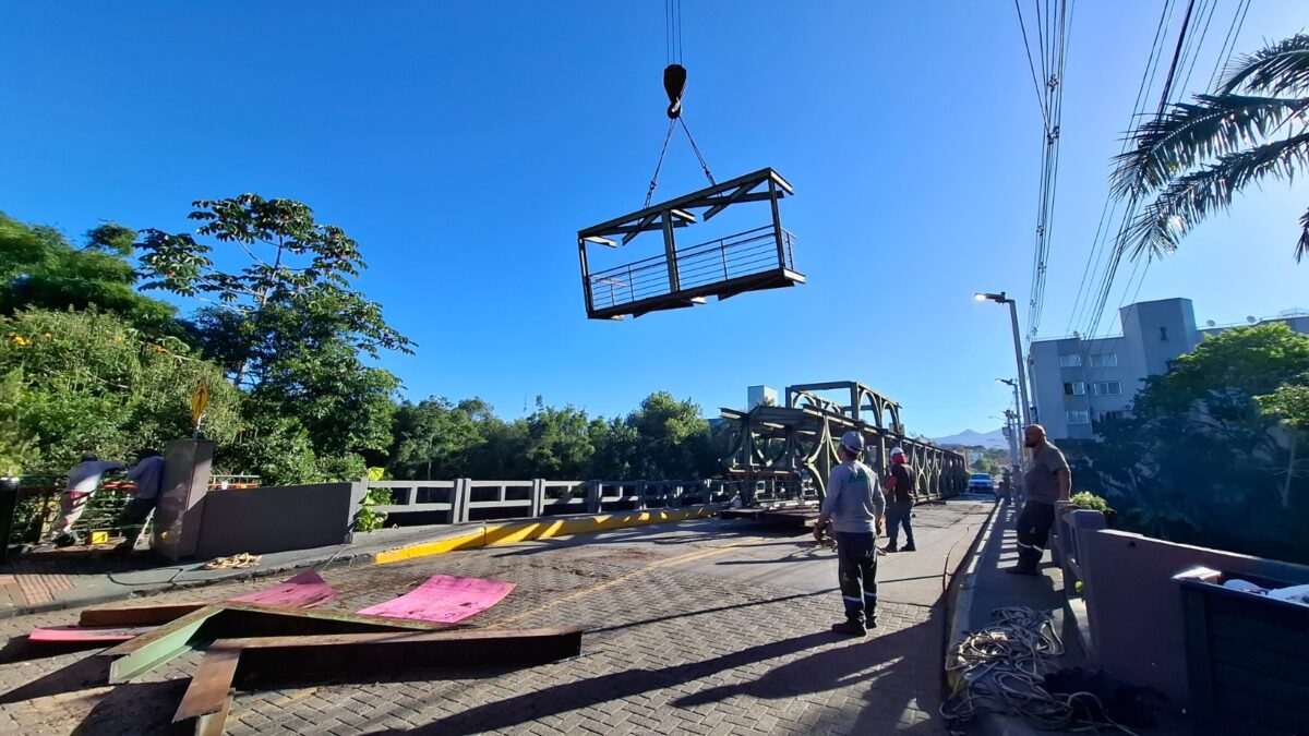Ponte Dei Morosi é retirada antes do previsto e revitalização avança em Nova Veneza