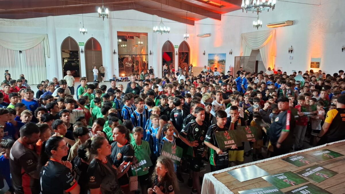 Abertura da Copa Veneza reúne atletas, familiares e clima de festa em Nova Veneza