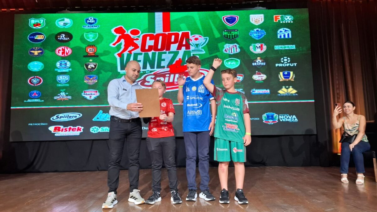 Abertura da Copa Veneza reúne atletas, familiares e clima de festa em Nova Veneza