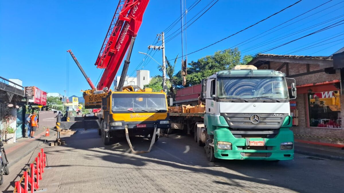 Retirada da Ponte Dei Morosi iniciaram em Nova Veneza; trânsito é alterado