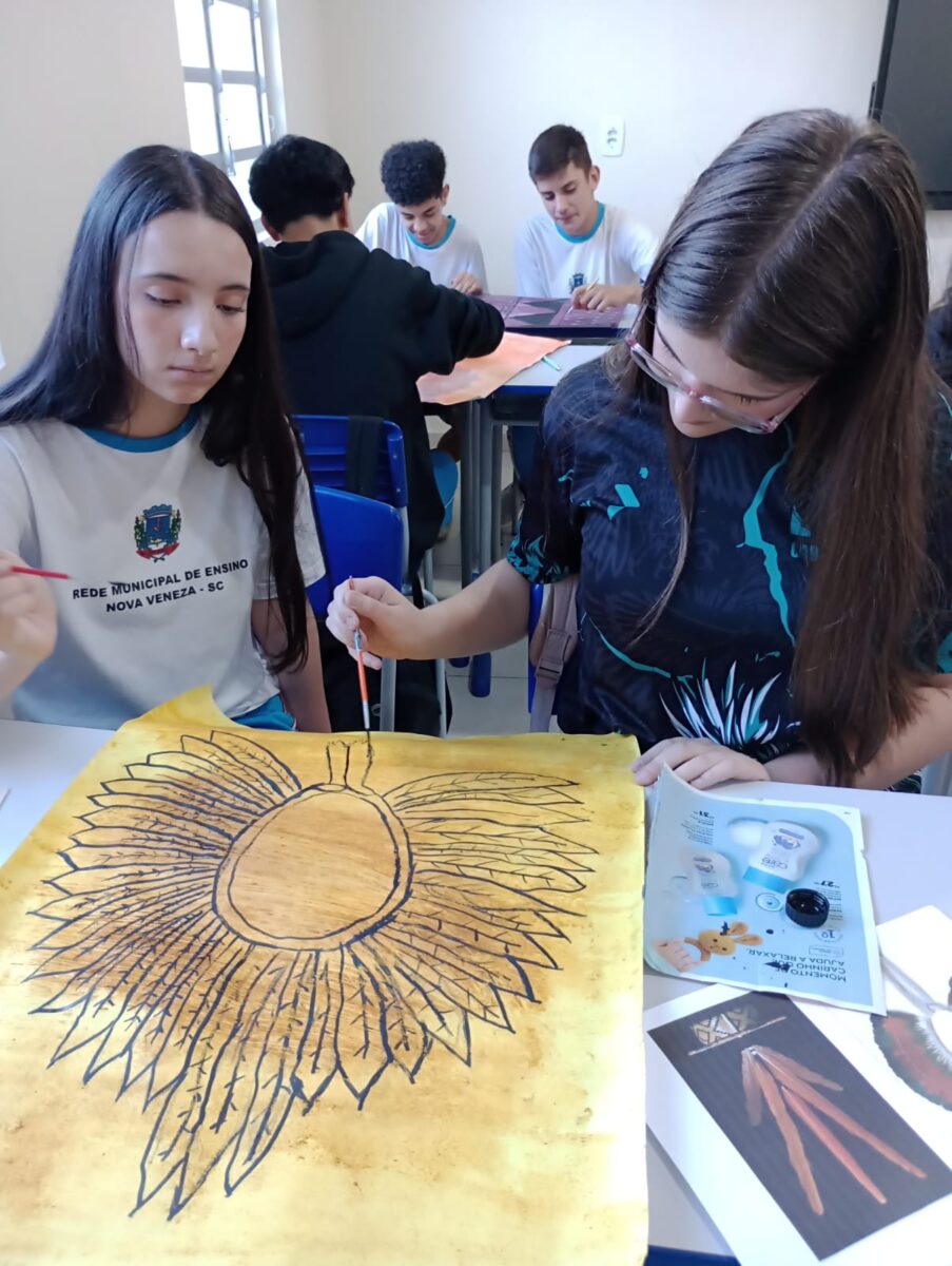 Dia do Índio: projetos artísticos valorizam cultura indígena em Nova Veneza
