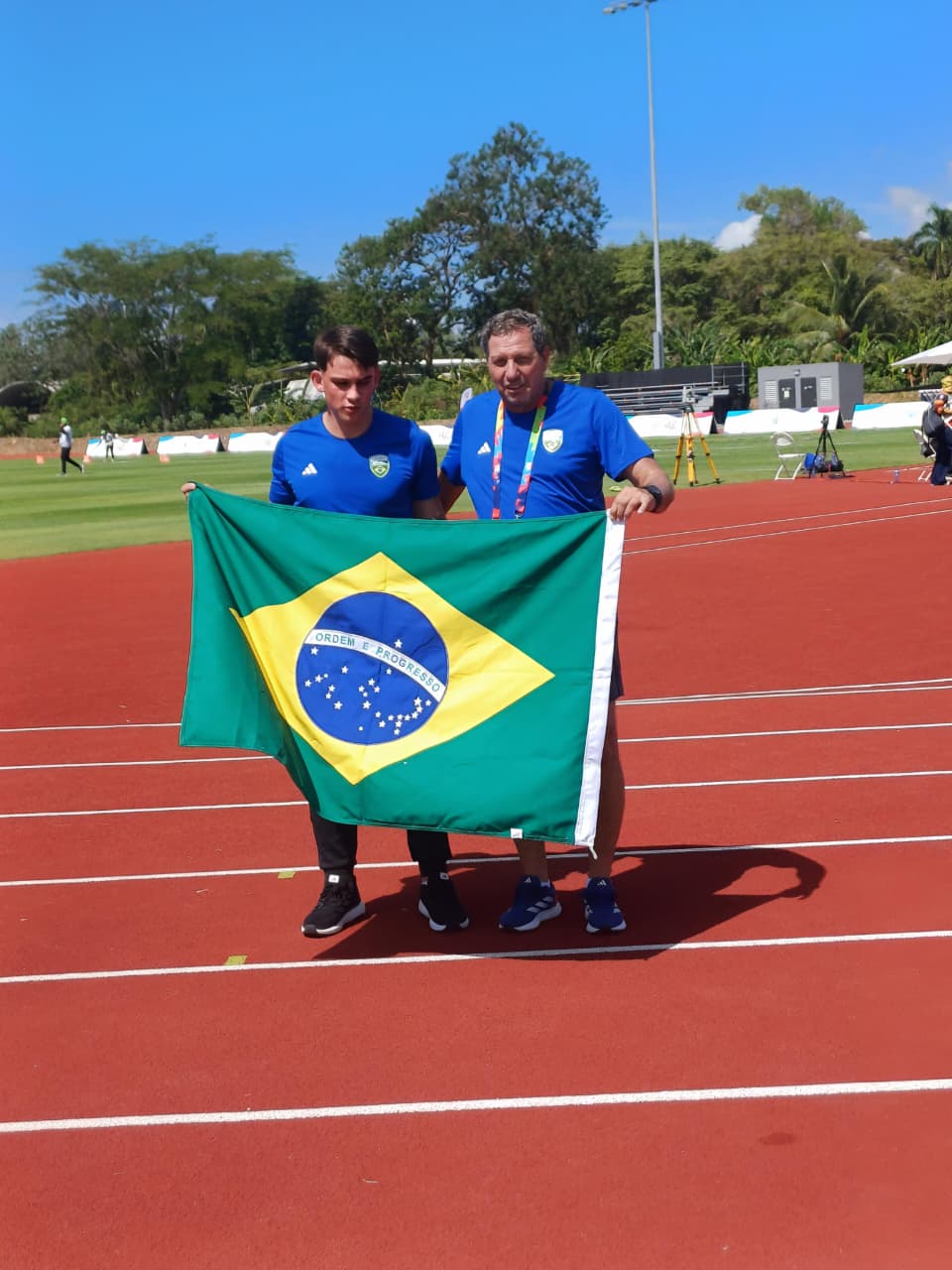 Atleta de Nova Veneza ganha destaque em campeonato internacional de atletismo