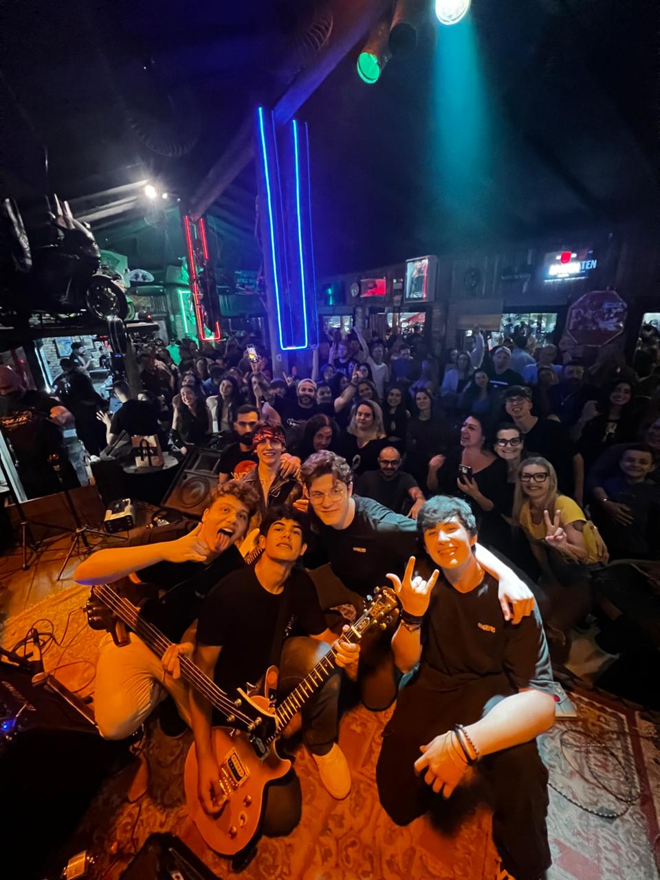 A força da nova geração impulsiona o rock no Sul catarinense com a banda Appolian