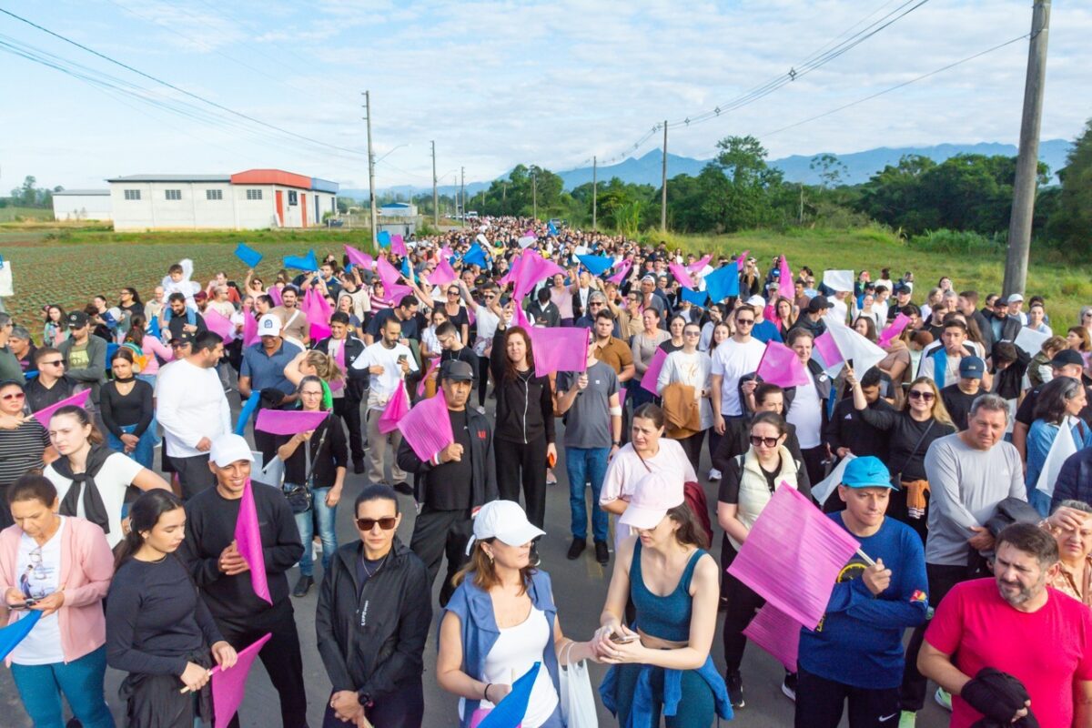 Santuário de Caravaggio celebra 75 anos com caminhada histórica e milhares de fiéis
