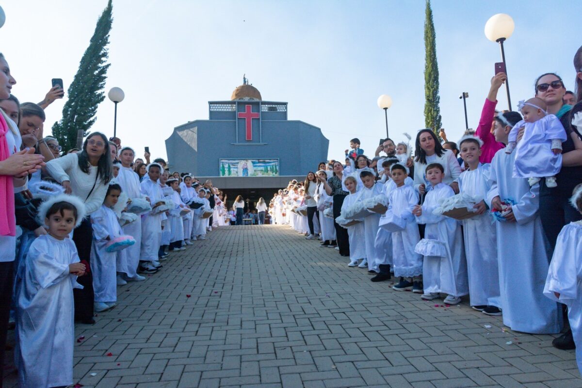 Santuário de Caravaggio celebra 75 anos com caminhada histórica e milhares de fiéis