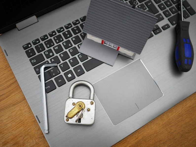 Viemos ensinar pequenas mudanças de hábito que protegem a privacidade de sua família no dia a dia 4 Viemos ensinar pequenas mudanças de hábito que protegem a privacidade de sua família no dia a dia