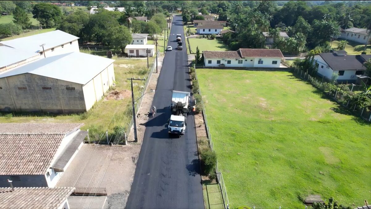Ângela Ghislandi investe em infraestrutura e entrega revitalização de ruas em Nova Veneza