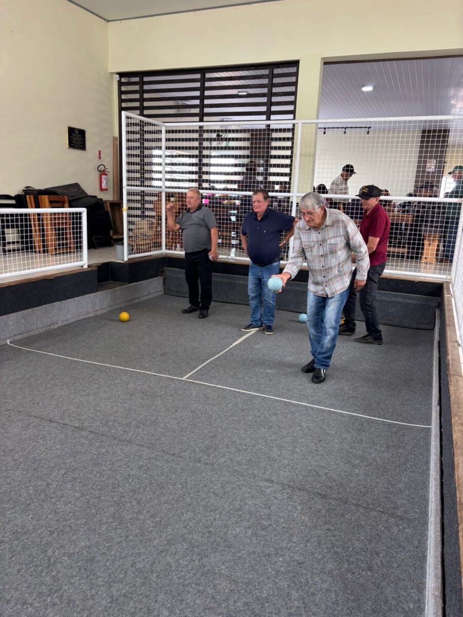 Nova Veneza inicia Torneio Interno de Jogos da Terceira Idade 