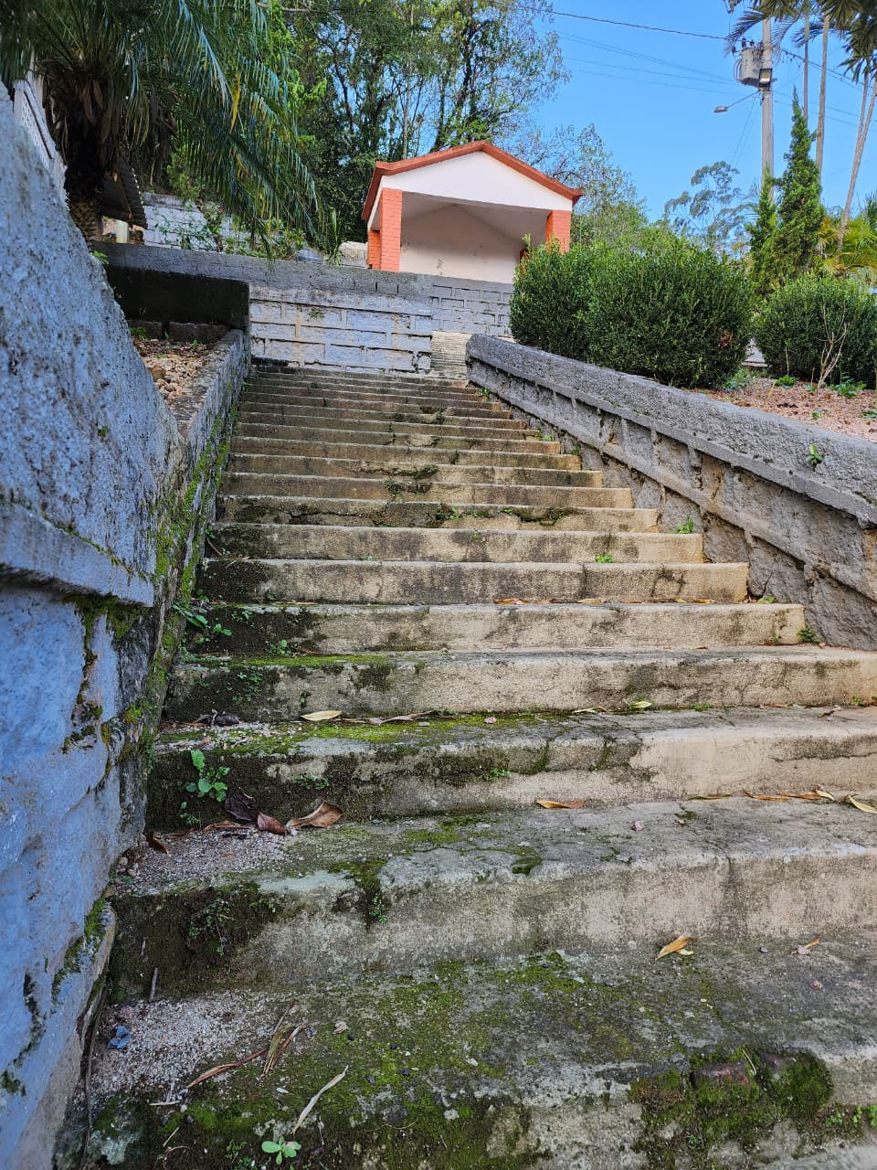 Vereadora indica revitalização das escadarias e da Grutinha do bairro Brasília em Nova Veneza 3 Vereadora indica revitalização das escadarias e da Grutinha do bairro Brasília em Nova Veneza