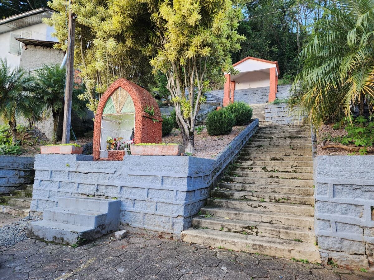 Vereadora indica revitalização das escadarias e da Grutinha do bairro Brasília em Nova Veneza 9 Vereadora indica revitalização das escadarias e da Grutinha do bairro Brasília em Nova Veneza