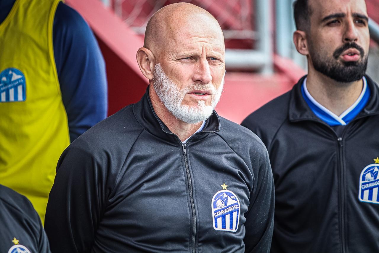 Caravaggio vence o Blumenau e reassume a liderança da Série B