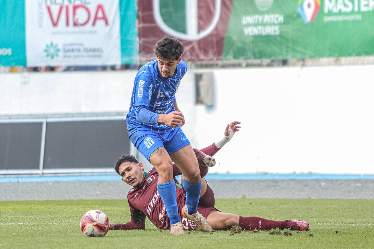 Caravaggio vence o Blumenau e reassume a liderança da Série B