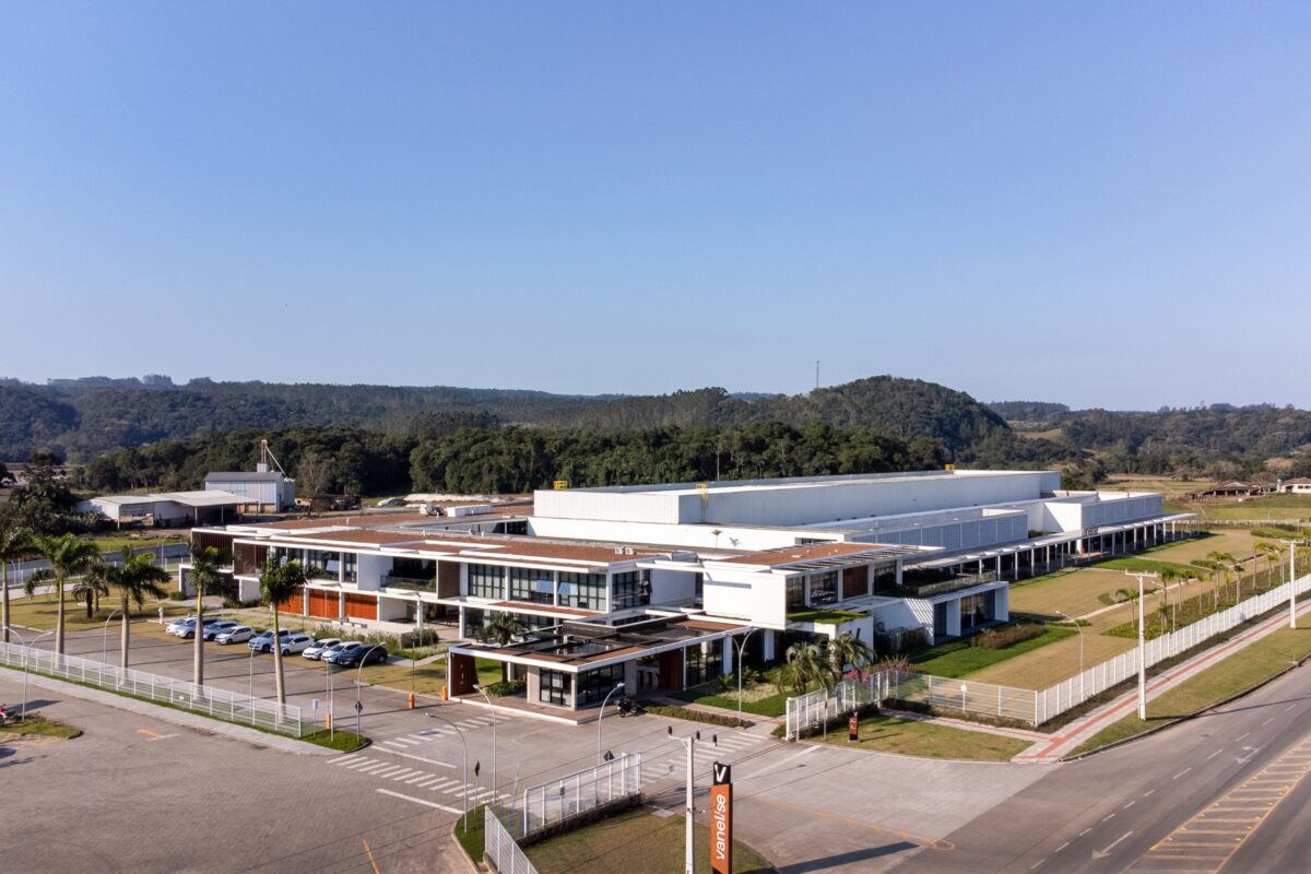 Profissionais 50+ ganham espaço no mercado de trabalho e indústria abre vagas exclusivas em SC 1 Profissionais 50+ ganham espaço no mercado de trabalho e indústria abre vagas exclusivas em SC