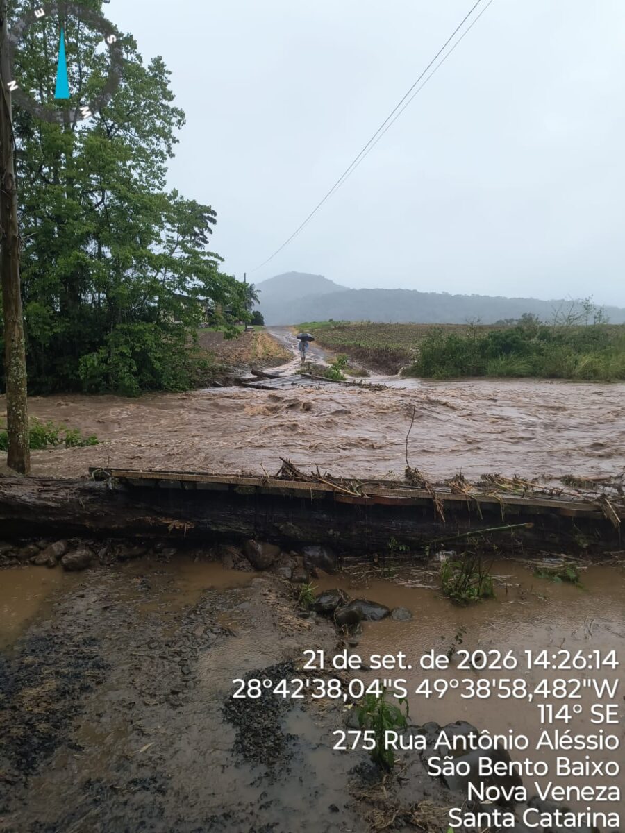 Chuva danifica sete pontes e causa alagamentos em Nova Veneza 16 Chuva danifica sete pontes e causa alagamentos em Nova Veneza