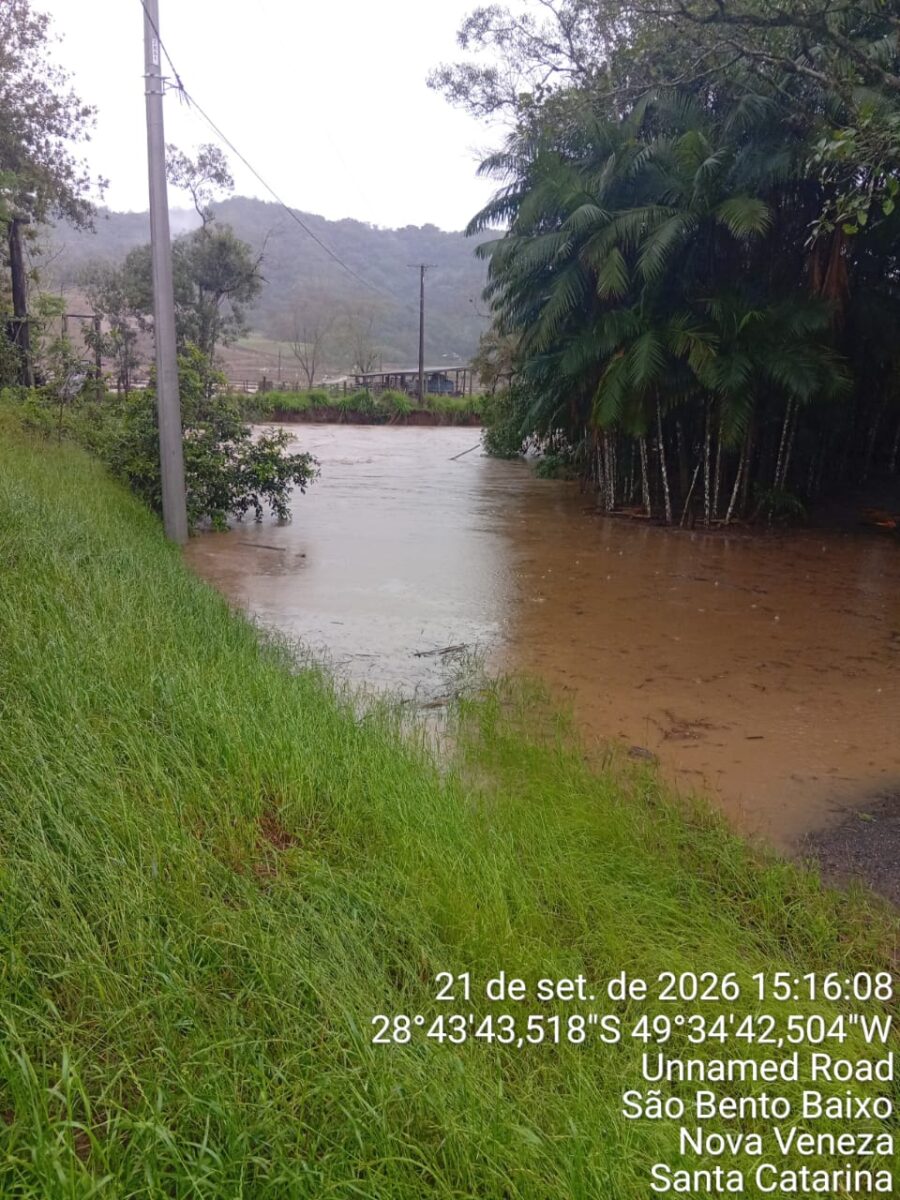 Chuva danifica sete pontes e causa alagamentos em Nova Veneza 11 Chuva danifica sete pontes e causa alagamentos em Nova Veneza