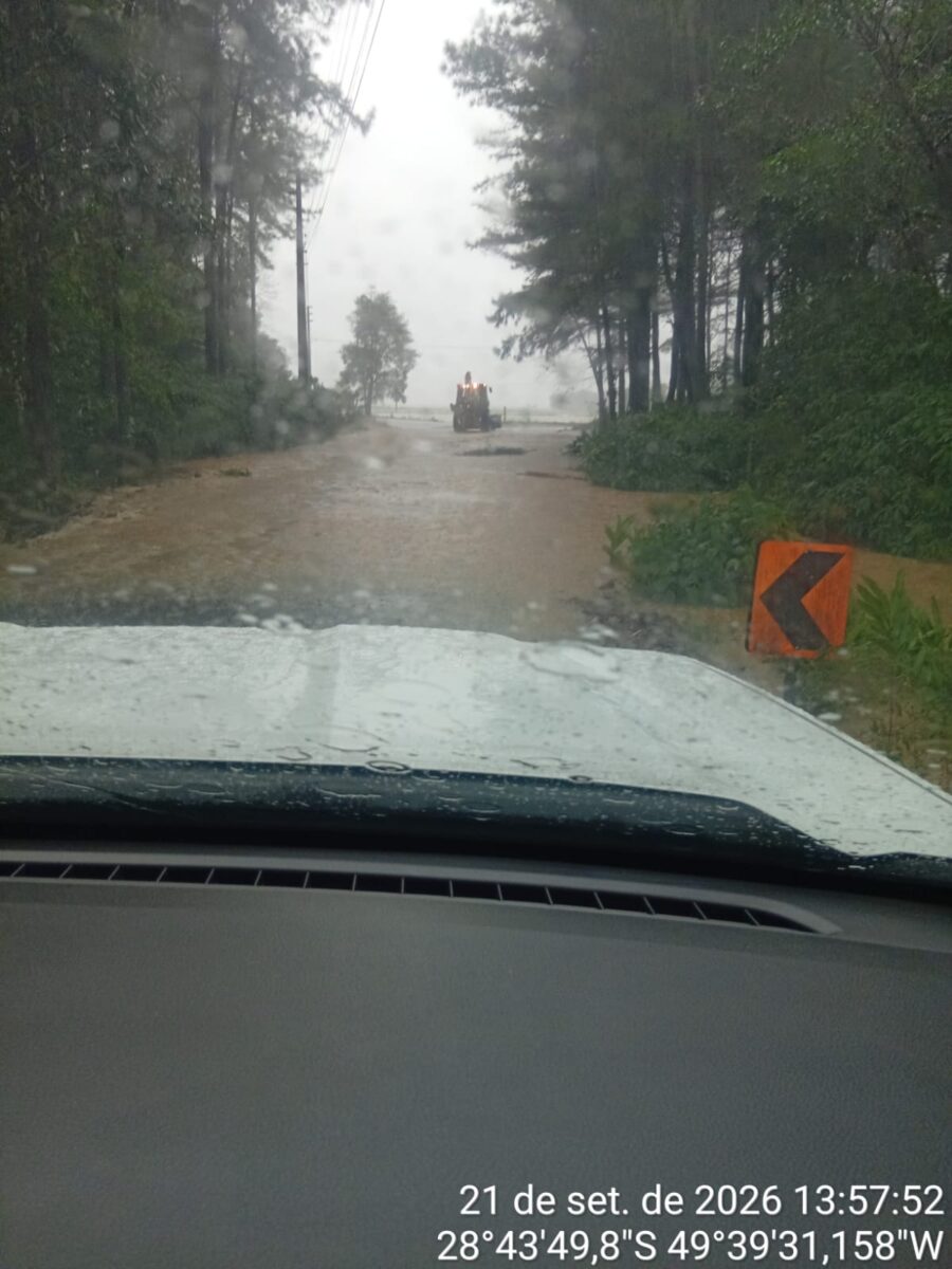 Chuva danifica sete pontes e causa alagamentos em Nova Veneza 12 Chuva danifica sete pontes e causa alagamentos em Nova Veneza