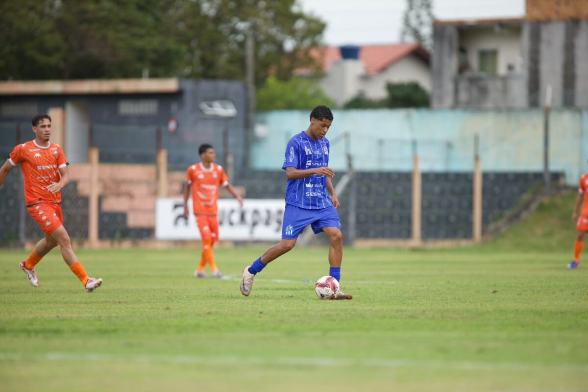 Caravaggio empata fora de casa e se mantém na liderança da Copa SC Sub-20 2 Caravaggio empata fora de casa e se mantém na liderança da Copa SC Sub-20