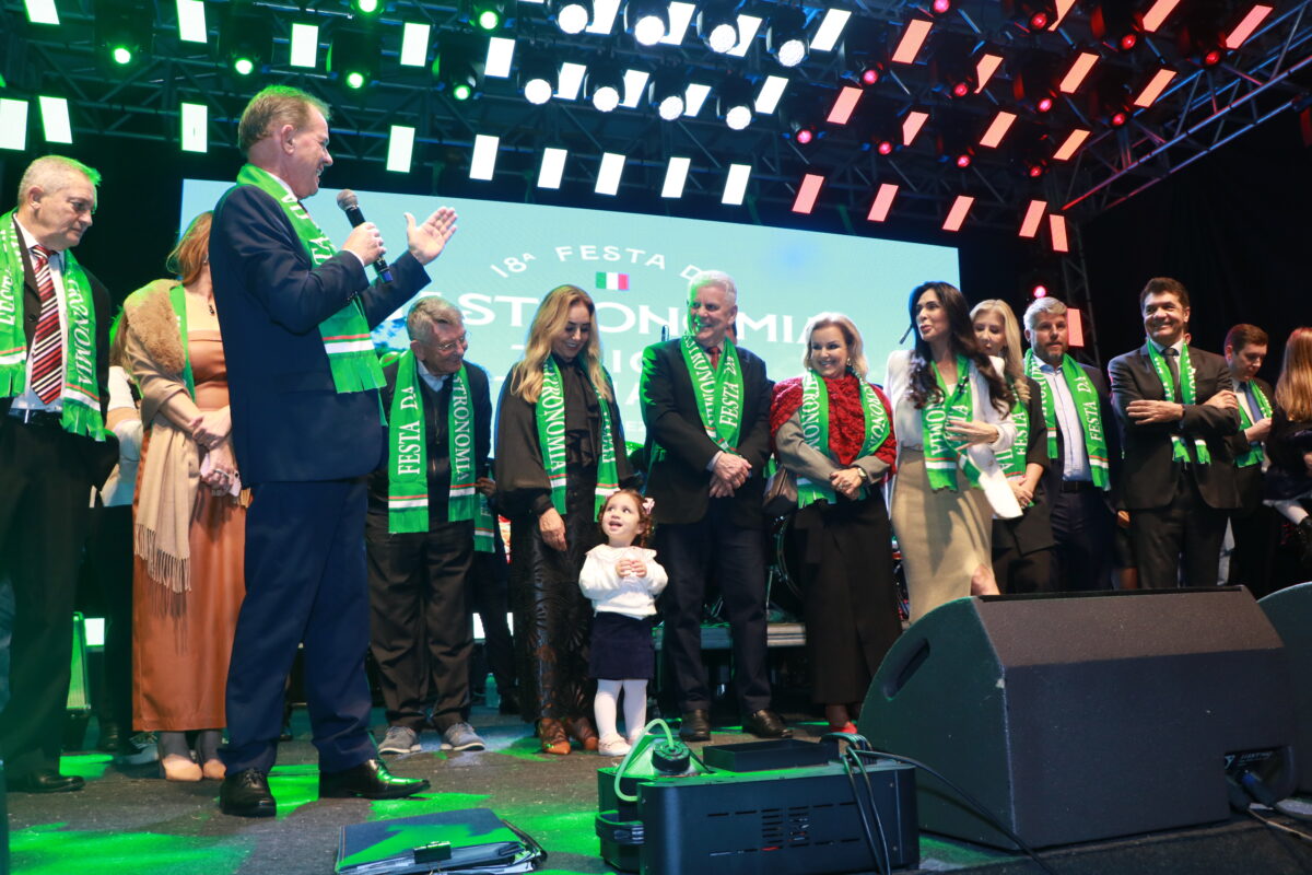 Festa da Gastronomia de Nova Veneza começa com show de Papas da Língua e expectativa de 100 mil visitantes 6 Festa da Gastronomia de Nova Veneza começa com show de Papas da Língua e expectativa de 100 mil visitantes
