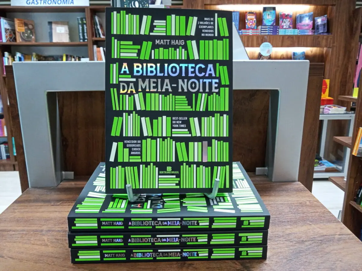 Resenha do livro A Biblioteca da Meia-Noite