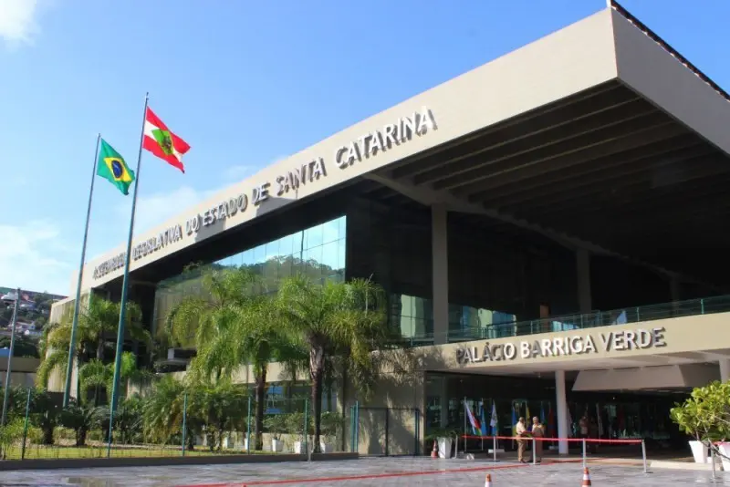 Inscrições para concurso da Assembleia Legislativa de Santa Catarina vão até março